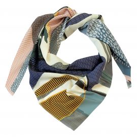 foulard POOL triangle porté